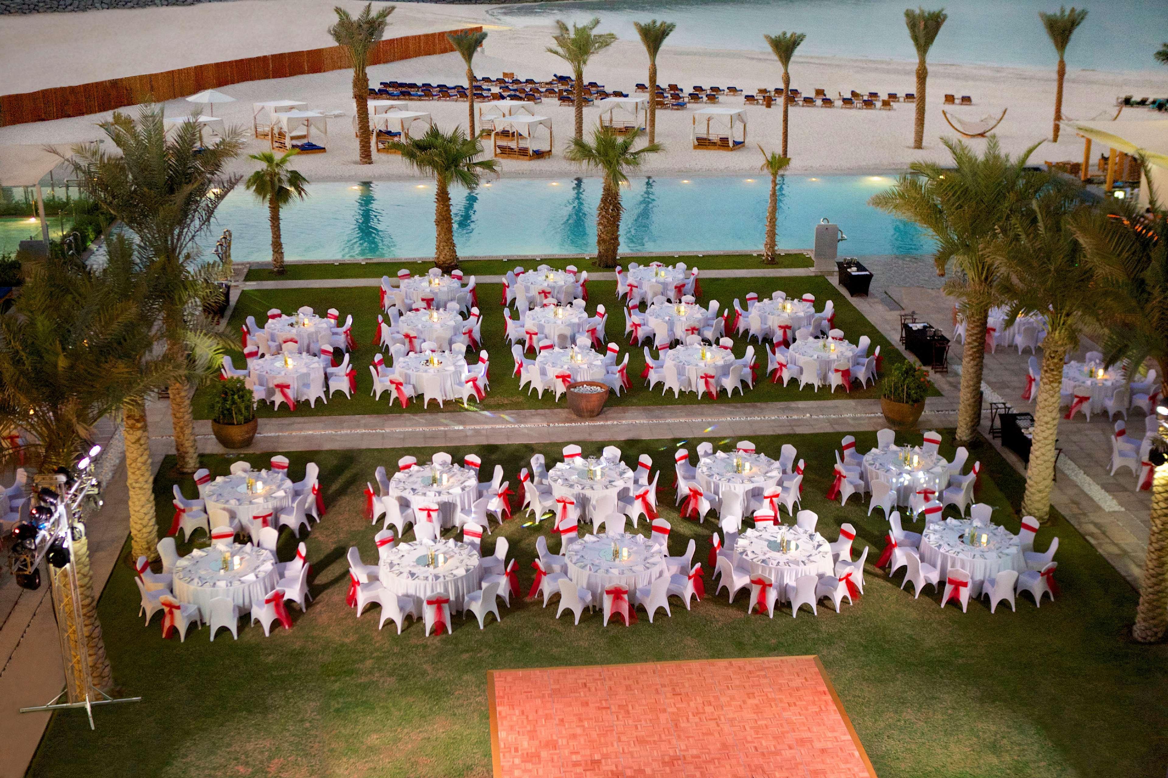 Doubletree By Hilton Dubai Jumeirah Beach Esterno foto