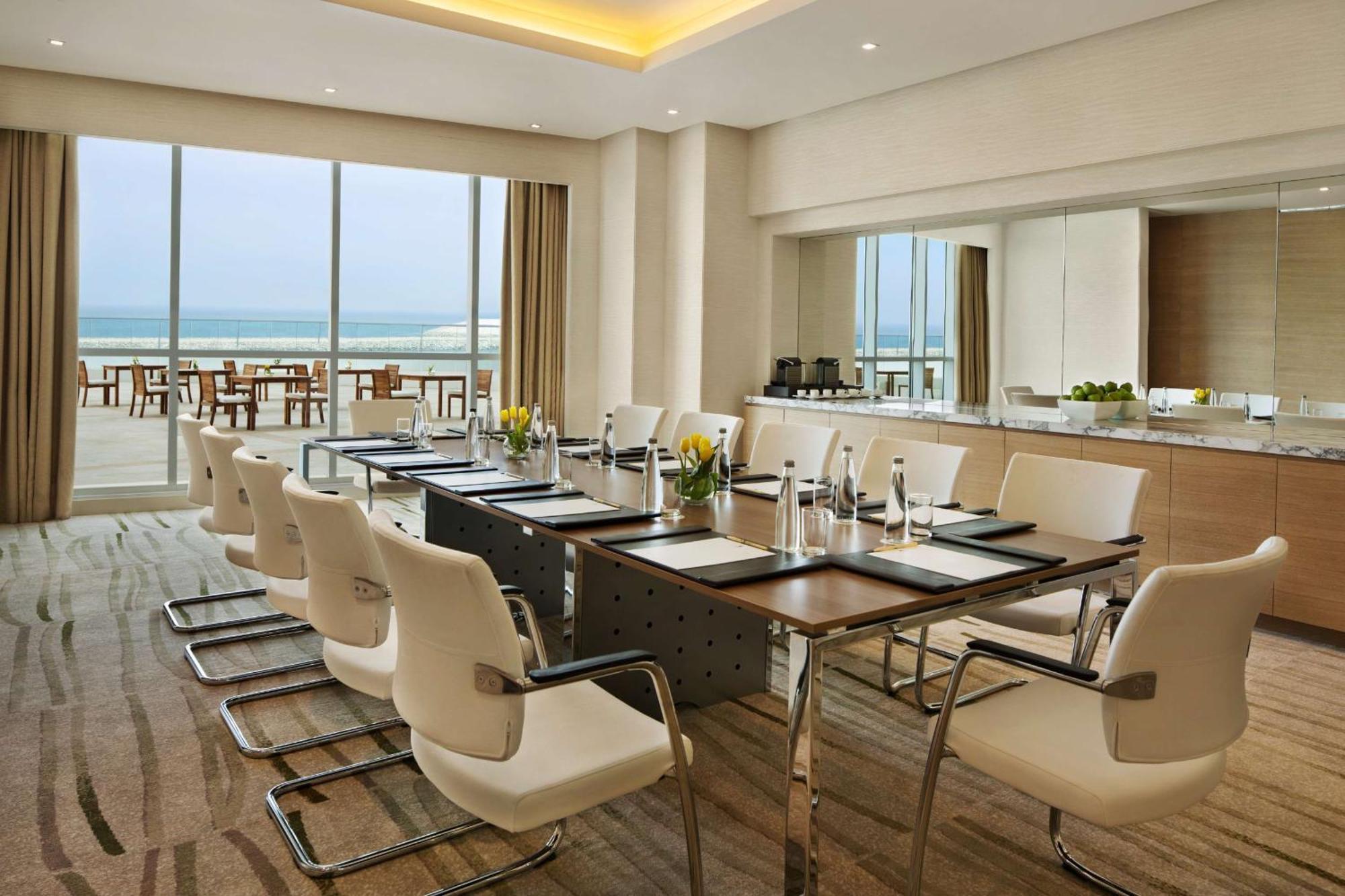 Doubletree By Hilton Dubai Jumeirah Beach Esterno foto
