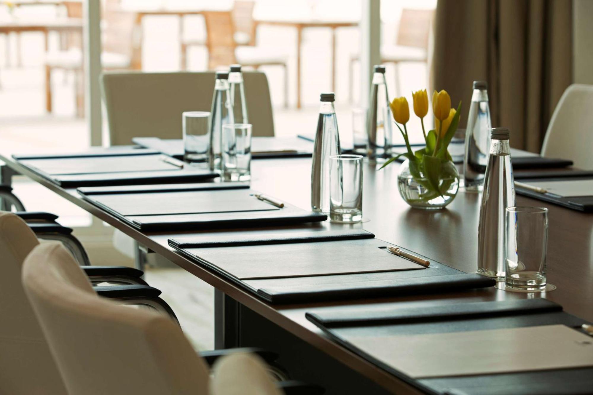 Doubletree By Hilton Dubai Jumeirah Beach Esterno foto