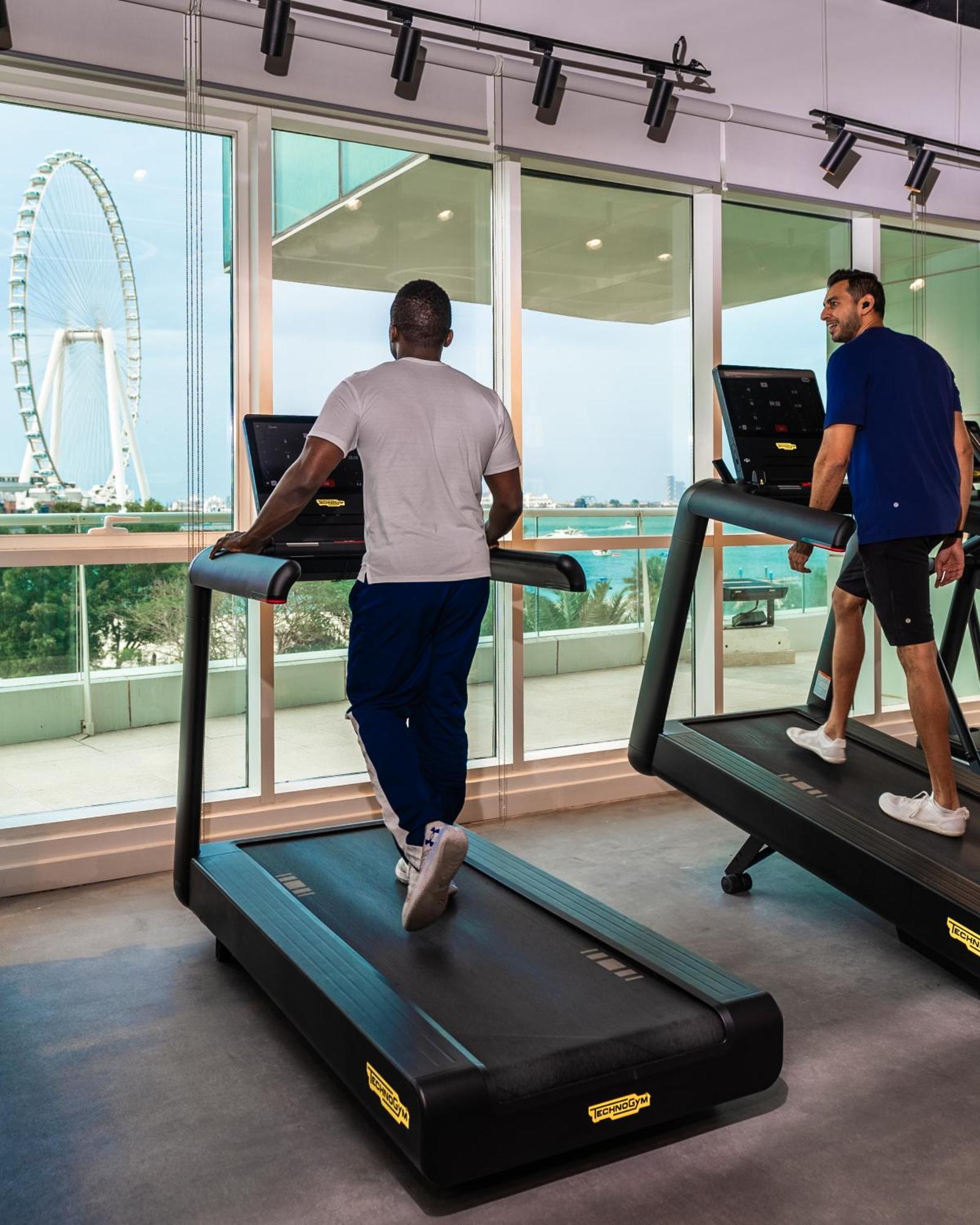 Doubletree By Hilton Dubai Jumeirah Beach Esterno foto